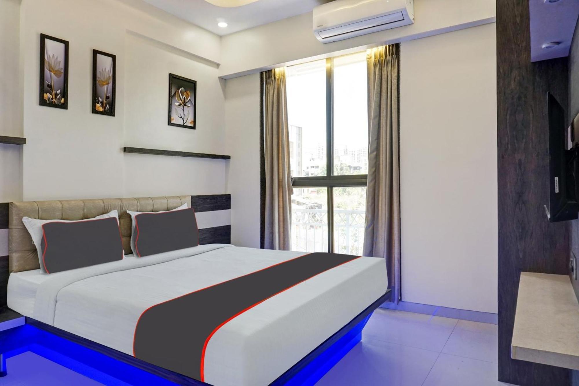 Hotel Super Townhouse Poona Royal Pimpri-Chinchwad Zewnętrze zdjęcie