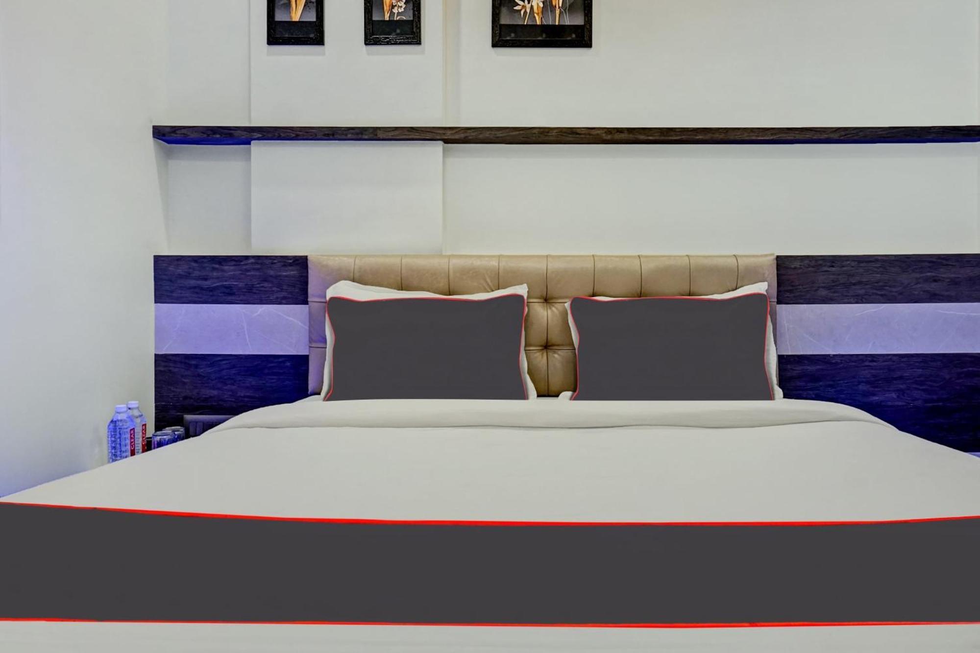 Hotel Super Townhouse Poona Royal Pimpri-Chinchwad Zewnętrze zdjęcie